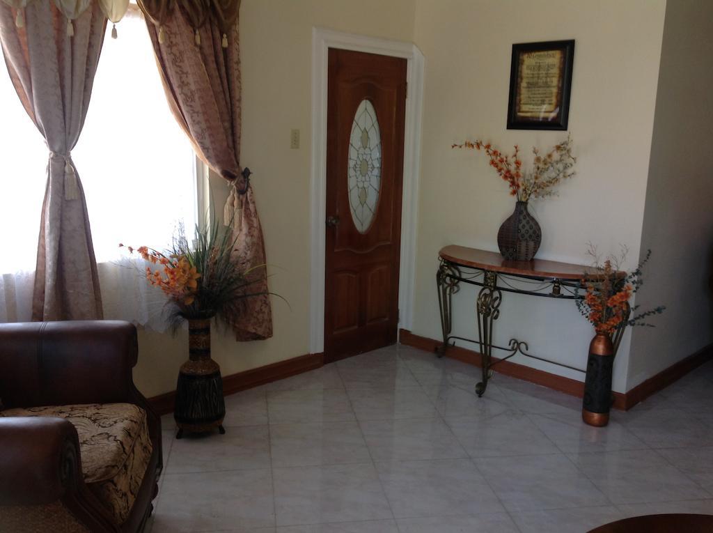 מונטגו ביי Cazwin Villas מראה חיצוני תמונה