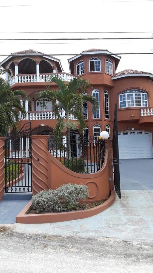 מונטגו ביי Cazwin Villas מראה חיצוני תמונה