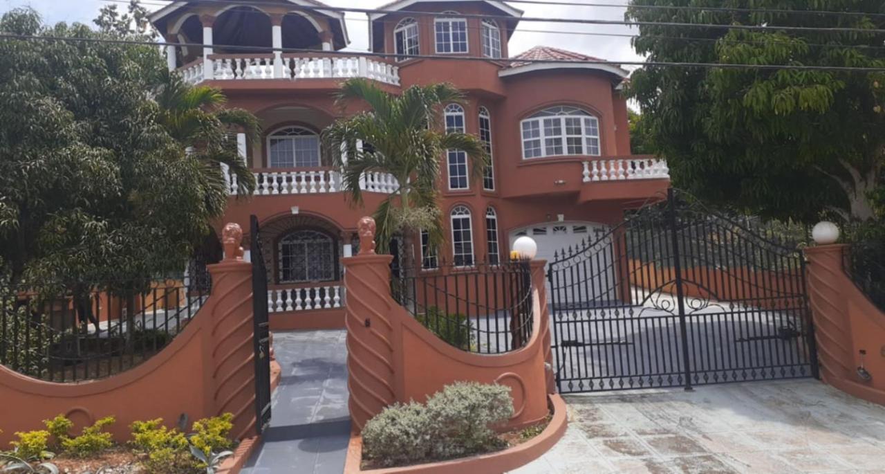 מונטגו ביי Cazwin Villas מראה חיצוני תמונה
