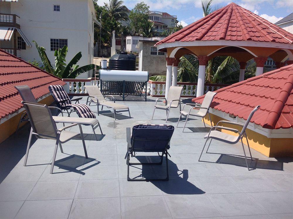 מונטגו ביי Cazwin Villas מראה חיצוני תמונה