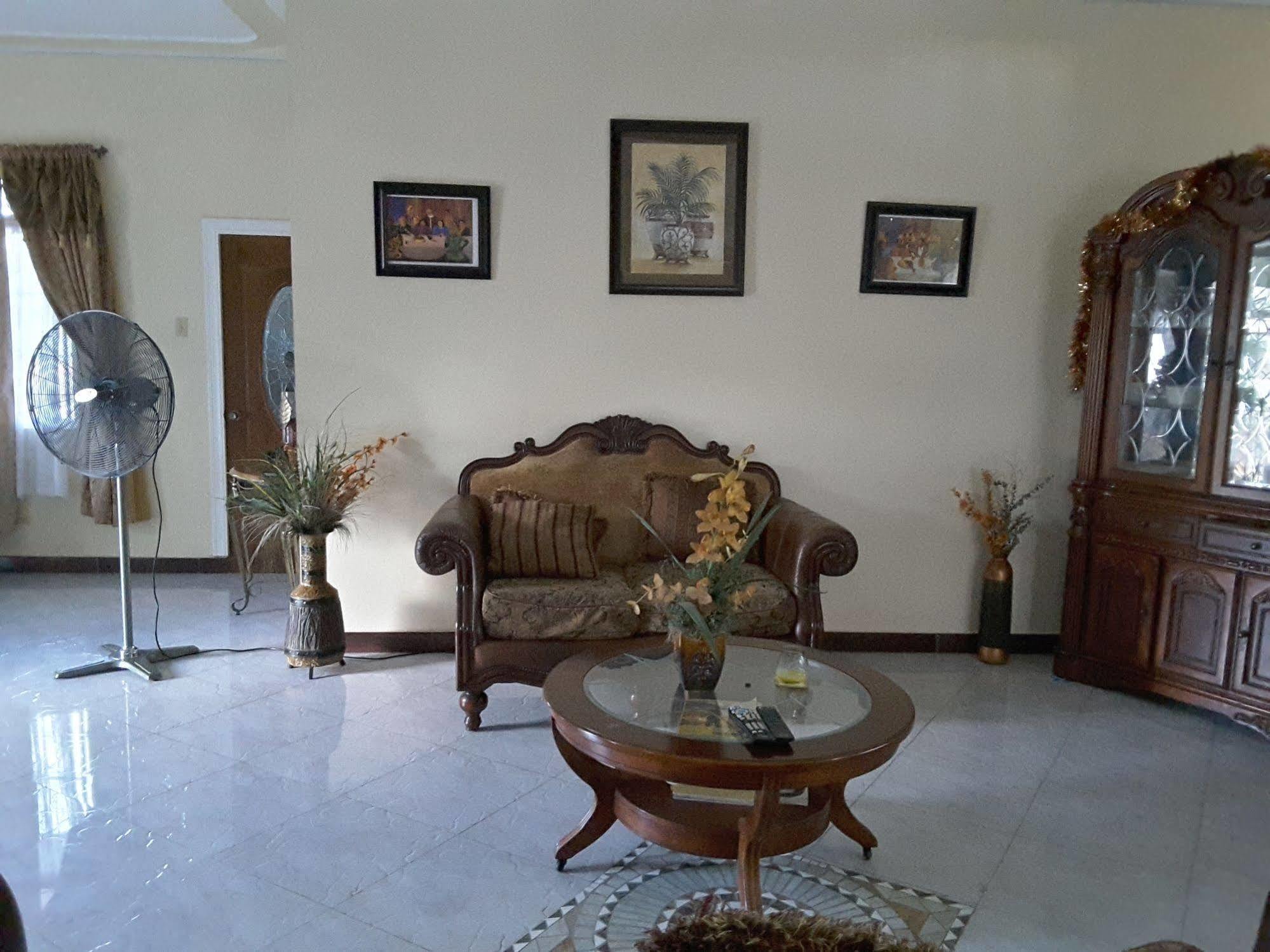 מונטגו ביי Cazwin Villas מראה חיצוני תמונה