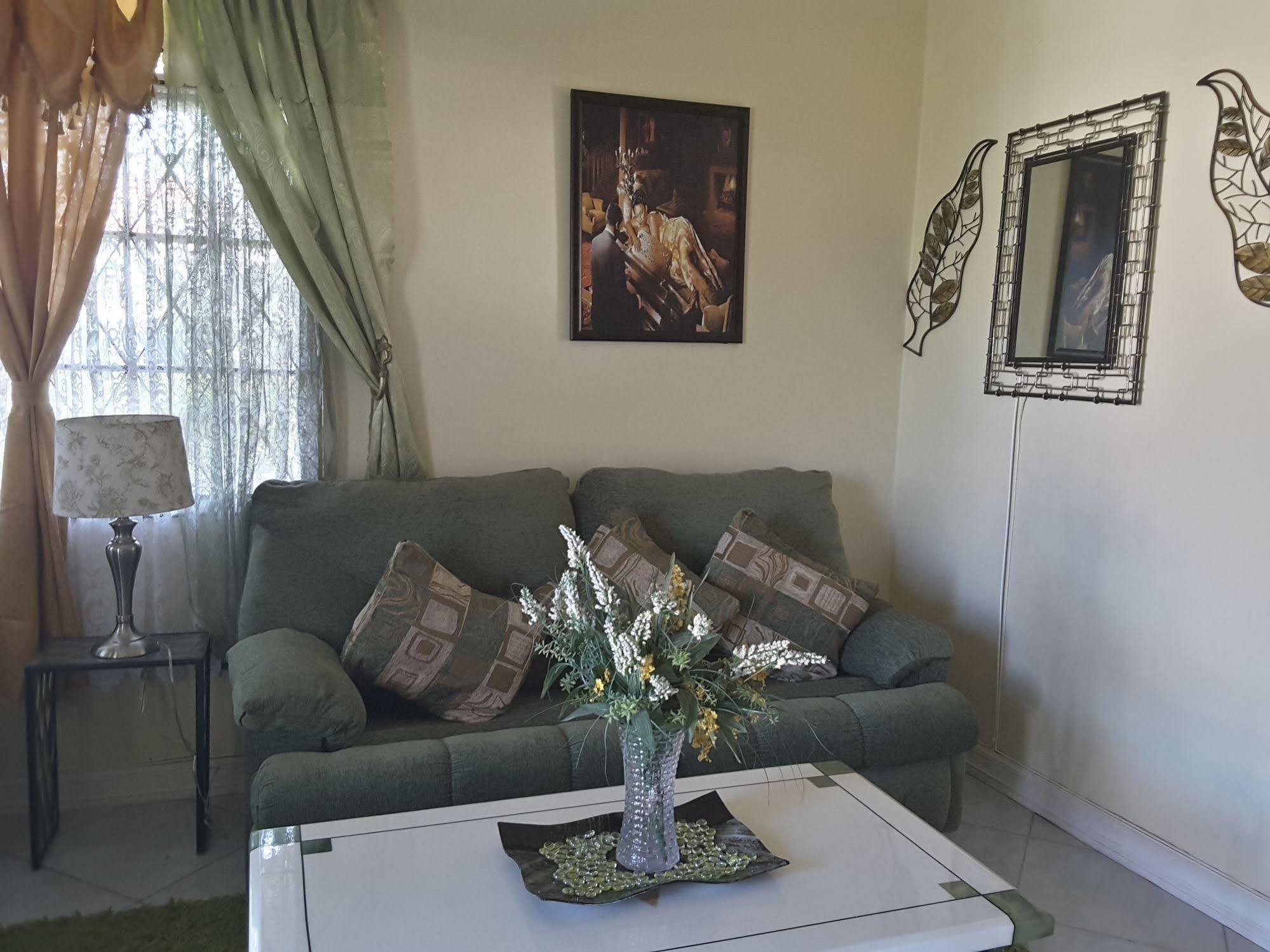 מונטגו ביי Cazwin Villas מראה חיצוני תמונה