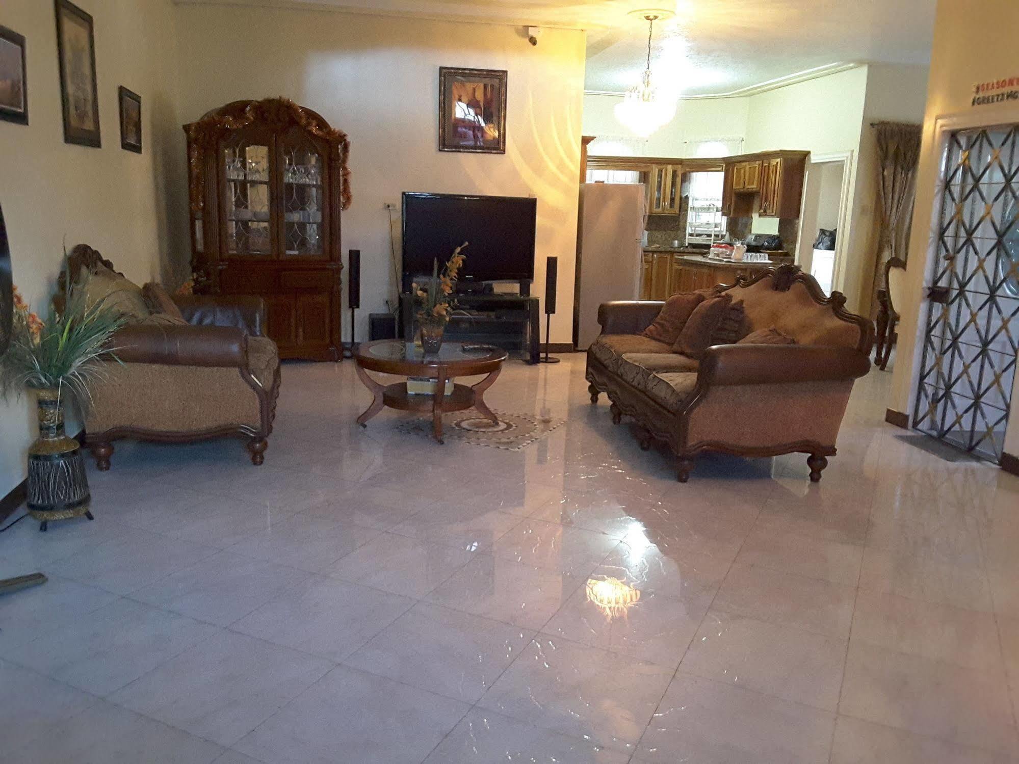 מונטגו ביי Cazwin Villas מראה חיצוני תמונה