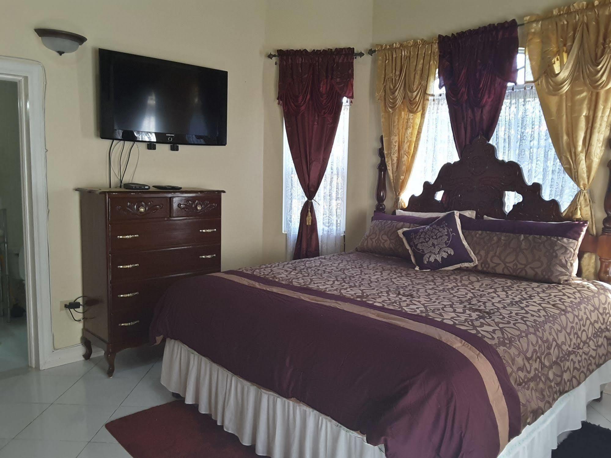 מונטגו ביי Cazwin Villas מראה חיצוני תמונה